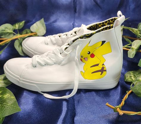 Hot Topic Limited Edition Pokemon Pikachu Hi Top Snea Gem