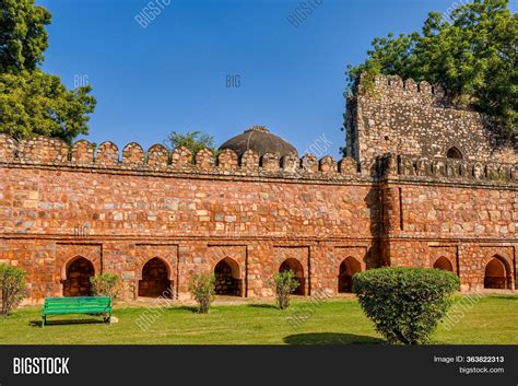 Tomb Sikandar Lodi, Image & Photo (Free Trial) | Bigstock