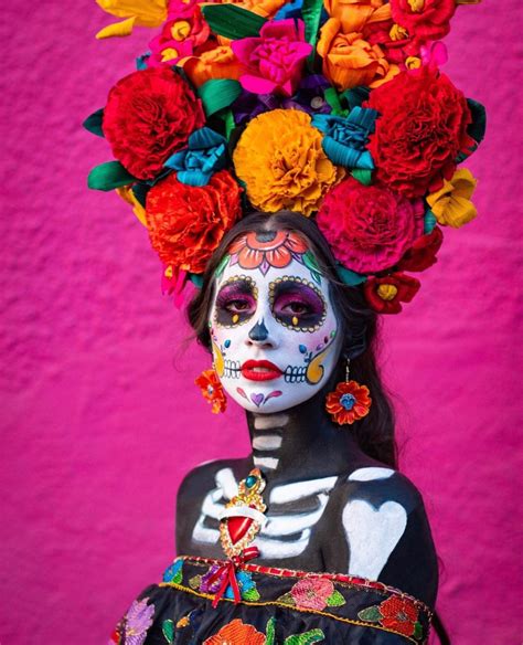 Maquillaje De Catrina Cómo Hacerlo Paso A Paso Para El Día De Muertos Glamour