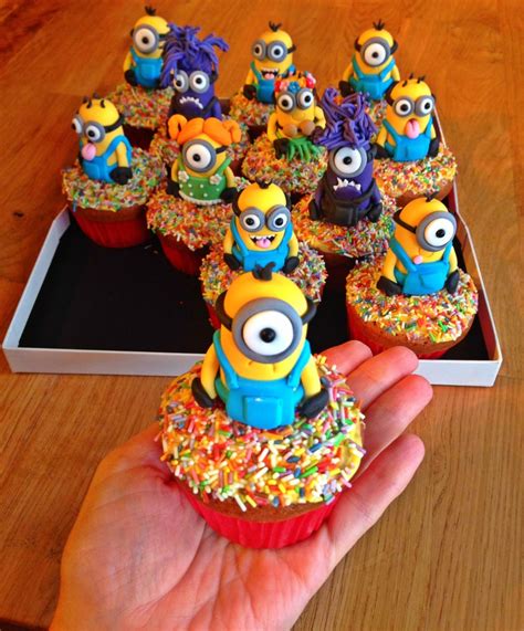 Minions Cupcakes Minion Cupcakes Fun Cupcakes Cupcake Cakes