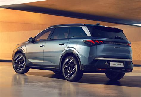 Peugeot E Vorgestellt Neuer Elektro Suv Mit Viel Reichweite