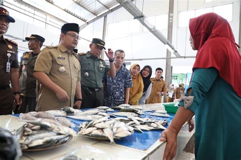 Pantau Stabilitas Harga Pj Bupati Bantaeng Kunjungi Pasar Tradisional