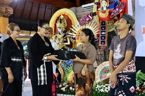 Ny Putri Koster Hadiri Kegiatan Tresna Lan Punia PAKIS Bali Di