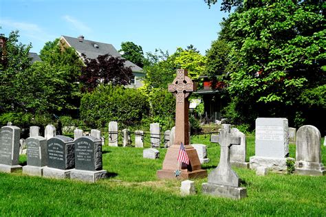 St. Luke's Episcopal Church Cemetery - Newtown, Pennsylvania — Local Cemeteries