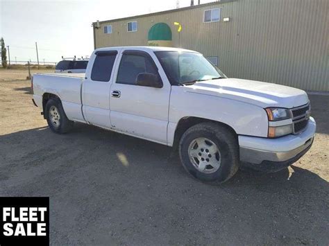 2006 Chevrolet Silverado 1500 Base 4dr Extended Cab 6 5 Ft Sb Michener Allen Auctioneering Ltd