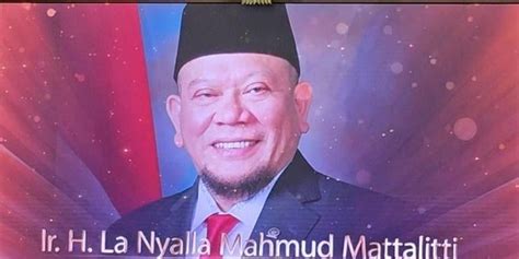 Ketua Dan Wakil Ketua DPD RI Terima KWP Award 2023 Telusur