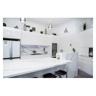 White Contemporary Kitchen コンテンポラリー キッチン シドニー Kellyville