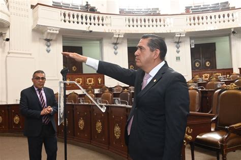 Toma Protesta Diputado Suplente Del Congreso Capitalino