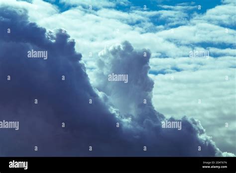 Cumulus cloud formation hi-res stock photography and images - Alamy