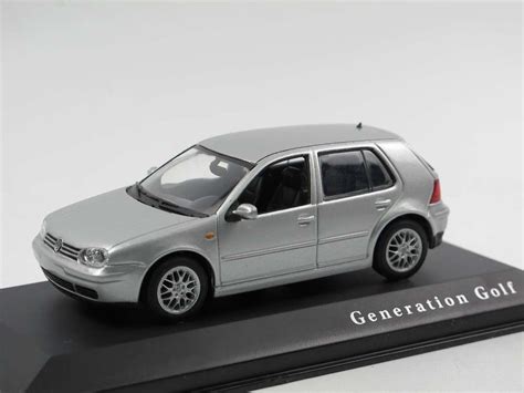 Minichamps VW Golf IV GTI 1997 2003 Silber 1 43 Werbemodell