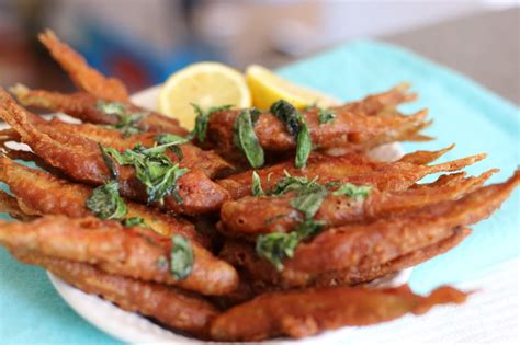 SMELT FISH FRY/ANCHOVIES FRY /NETHILI MEEN FRY / NETHILI FISH FRY ...