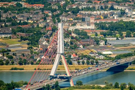 Luftaufnahme Düsseldorf Baustelle am Autobahn Brückenbauwerk der BAB