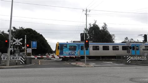 Station St Seaford Vic LXRA Railway Crossing YouTube