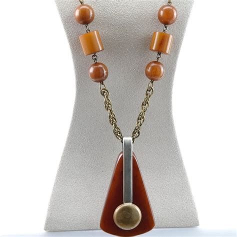 S Period Art Deco Butterscotch Bakelite Necklace Gem