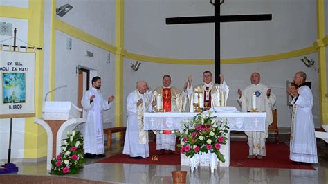 Mons Vukšić predvodio proslavu svetkovine sv Ilije u Bosanskom Brodu