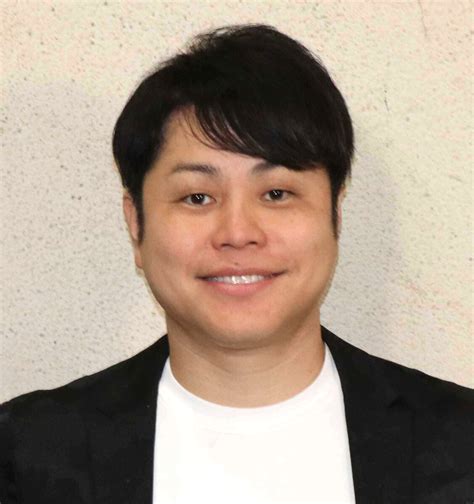 ノンスタ井上裕介、20代の美人妻と顔寄せラブラブショット！「2人飲み」中の表情が「幸せそ～」と反響 スポーツ報知