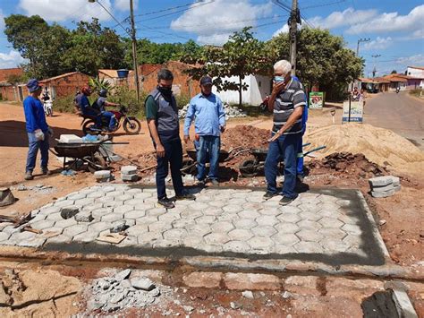 Obras De Construção De ‘passagem Molhada São Realizadas Na Vila Brasil