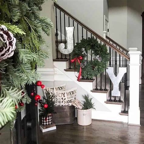 40 Cozy And Wonderful Rustic Farmhouse Christmas Decorating Ideas Artofit