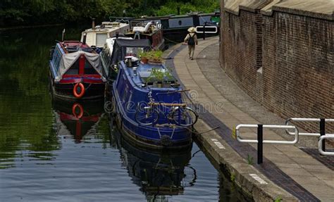 Canal boats on river editorial photography. Image of footpath - 265285527