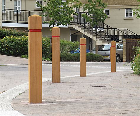 Epping 2001500 Square Timber Bollard With Groove Furnitubes