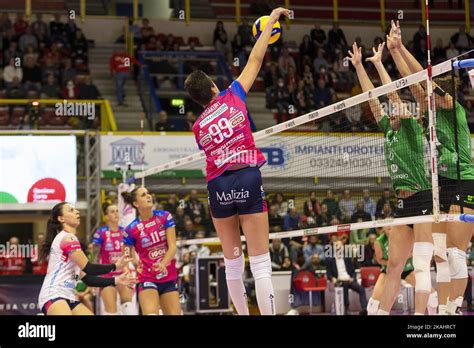 E Work Arena Busto Arsizio Va Italy November Spike Of