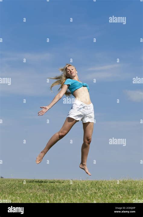 Happy Summer Woman Hi Res Stock Photography And Images Alamy