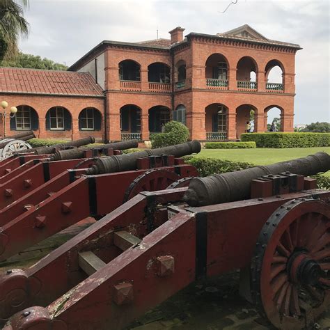 An unexpected landmark: Fort San Domingo in Tamsui : TaiwanPics