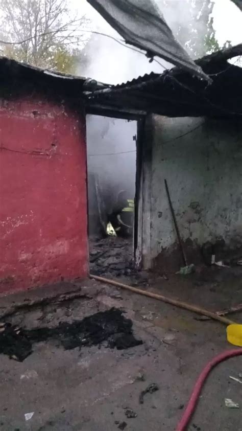 Tragedia en Alvear se incendió una casa y murió una adolescente de 16