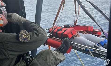 Marinha resgata cinco pessoas em dois dias no litoral do ES Força Aérea