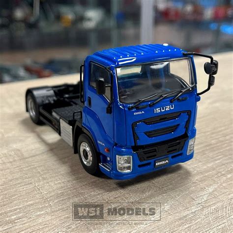 Isuzu Giga Short Cab 4x2 Blue Inconst