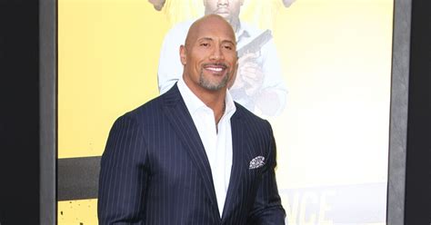 Dwayne Johnson écrase Son Meilleur Ennemi Vin Diesel à Coups De Dollars