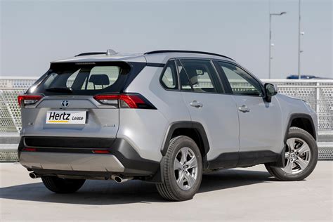 Toyota RAV4 Hybrid Luxury Silver – Hertz Lease
