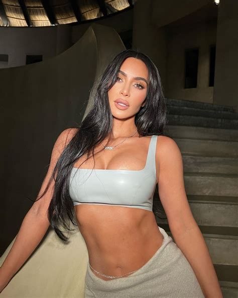 Kim Kardashian Detonada Por Twittar Do Set De S Rie Em Meio A Greve