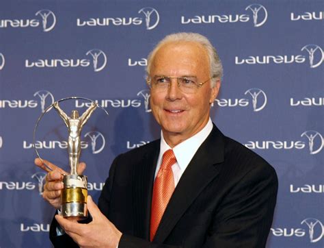 Multim Dia L Ic Ne Du Football Allemand Franz Beckenbauer Est Mort