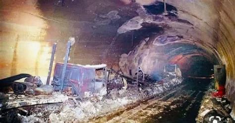 Afghanistan Lexplosion Dun Camion Citerne Dans Un Tunnel Fait Au