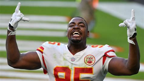 Why Chiefs' Chris Jones could get his sacks from a different position ...