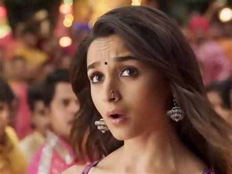 Ranveer Singh Teases Alia Bhatt In New Teaser Of Rocky Aur Rani Kii