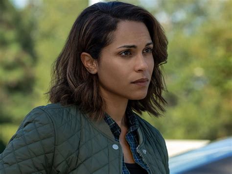 El increíble cambio físico de Monica Raymund en nuevo proyecto lejos de