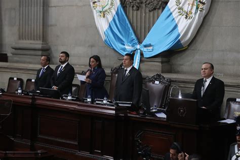 Toma De Posesión En Guatemala Congreso Reanuda Sesión Para Conocer