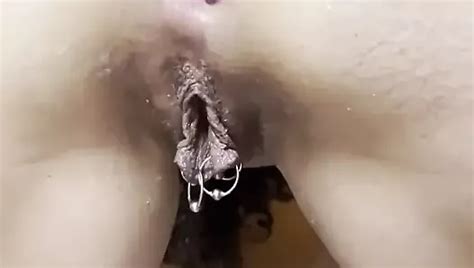 Grubaska mamuśka puma siedzi na dildo i rucha się w twarz xHamster