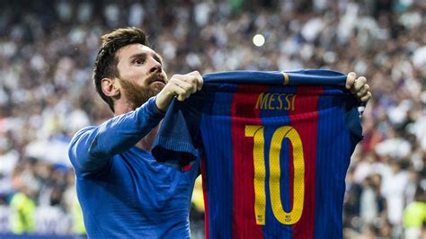 Plus De Pour Le Maillot De Messi Brandi Lors Du Clasico De