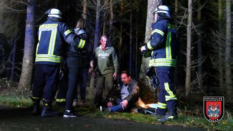 Einsatz Bung Verkehrsunfall Manv Freiw Feuerwehr Celle