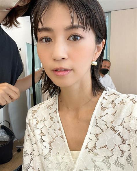 安田美沙子さんのインスタグラム写真 安田美沙子instagram「おはよう🤍 昨日は、光が沢山入るスタジオで撮影でした。 ステキな