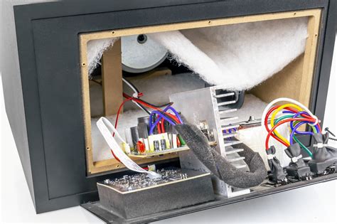 Axelvox PM-6A – шестидюймовая модель обновленной серии бюджетных мониторов