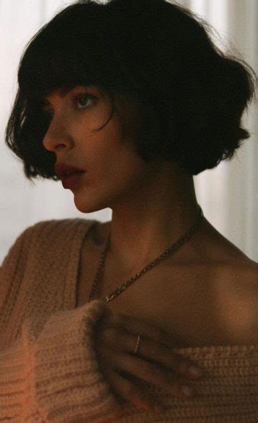 20 Chic Parisian French Bobs Textured French Bob