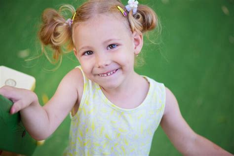 Premium Photo Portrait Of Cute Girl Smiling