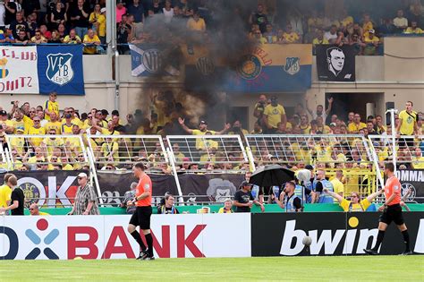 Verletzte Bei Ausschreitungen Vor Pokalspiel In Leipzig Sky Sport Austria