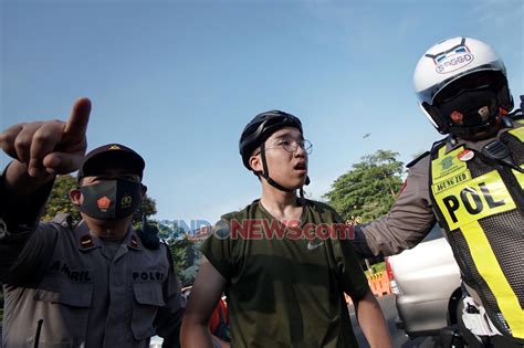 FOTO Petugas Gabungan Tindak Tegas Pelanggar Protokol Kesehatan