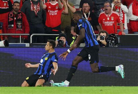 Champions Benfica Inter Clamorosa Rimonta Dei Nerazzurri Nel