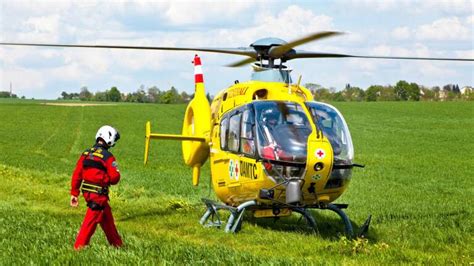 Lenkerin war eingeklemmt 20 jährige Waldensteinerin ins Spital